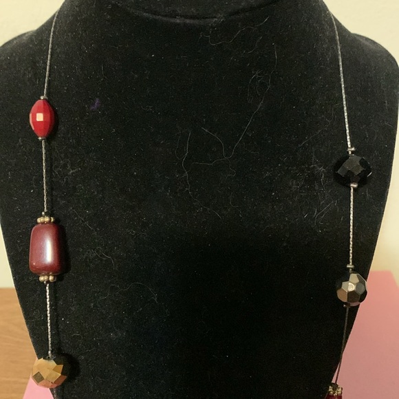 Beautiful red and black necklace, 34” - Picture 3 of 5